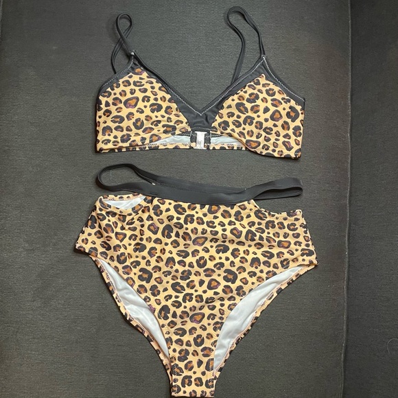 NWT - Cupshe Pinkish Brown Leopard Bikini Set - Picture 2 of 4